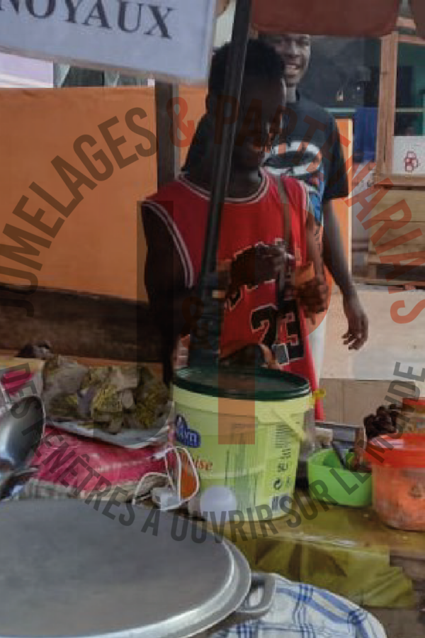 Mbiam Willy, restaurateur  ( Oyack, commune de Yaoundé 4)